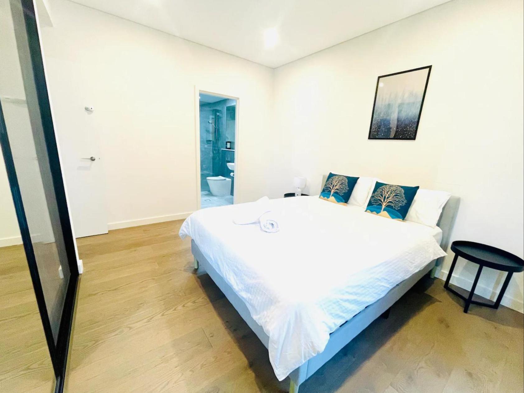 Olympic Park Swimming Pool, Parking Apartment Sydney